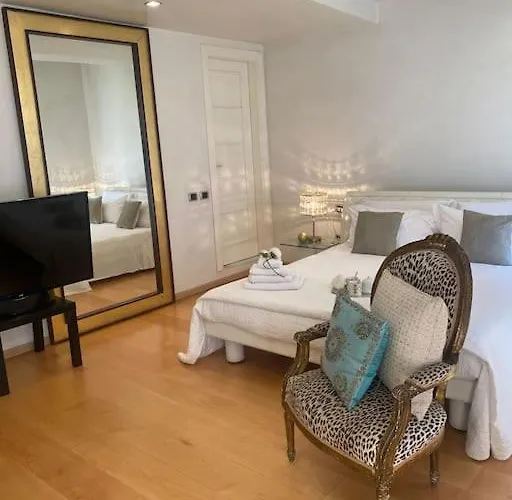 Ponte Vecchio Luxury Апартаменты